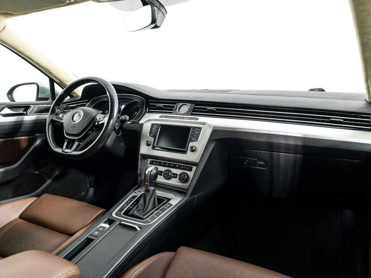 Volkswagen Passat 2017 года с пробегом. Фото: #8