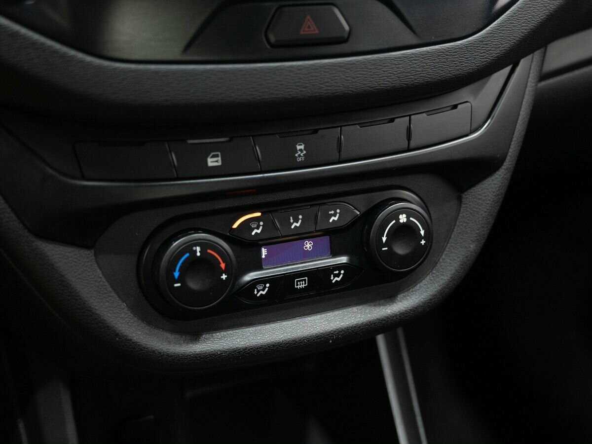 Lada (ВАЗ) Vesta 2019 года с пробегом. Фото: #16