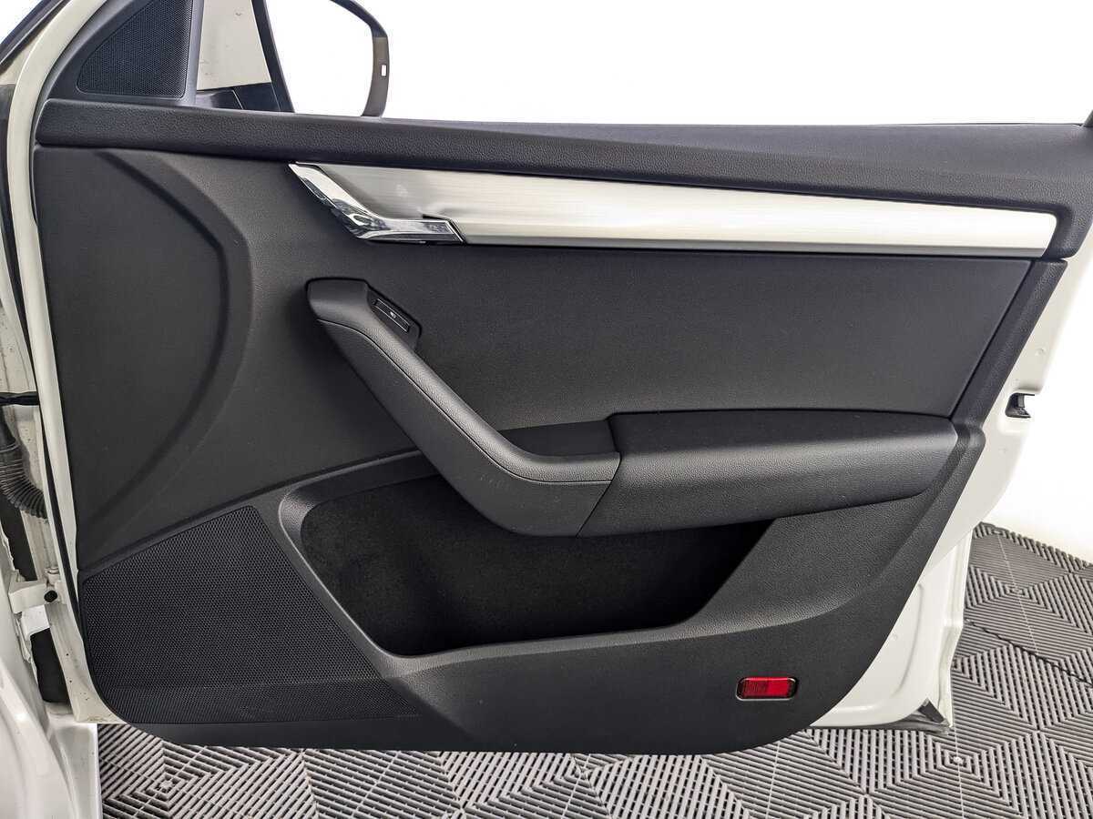 Skoda Octavia 2019 года с пробегом. Фото: #23