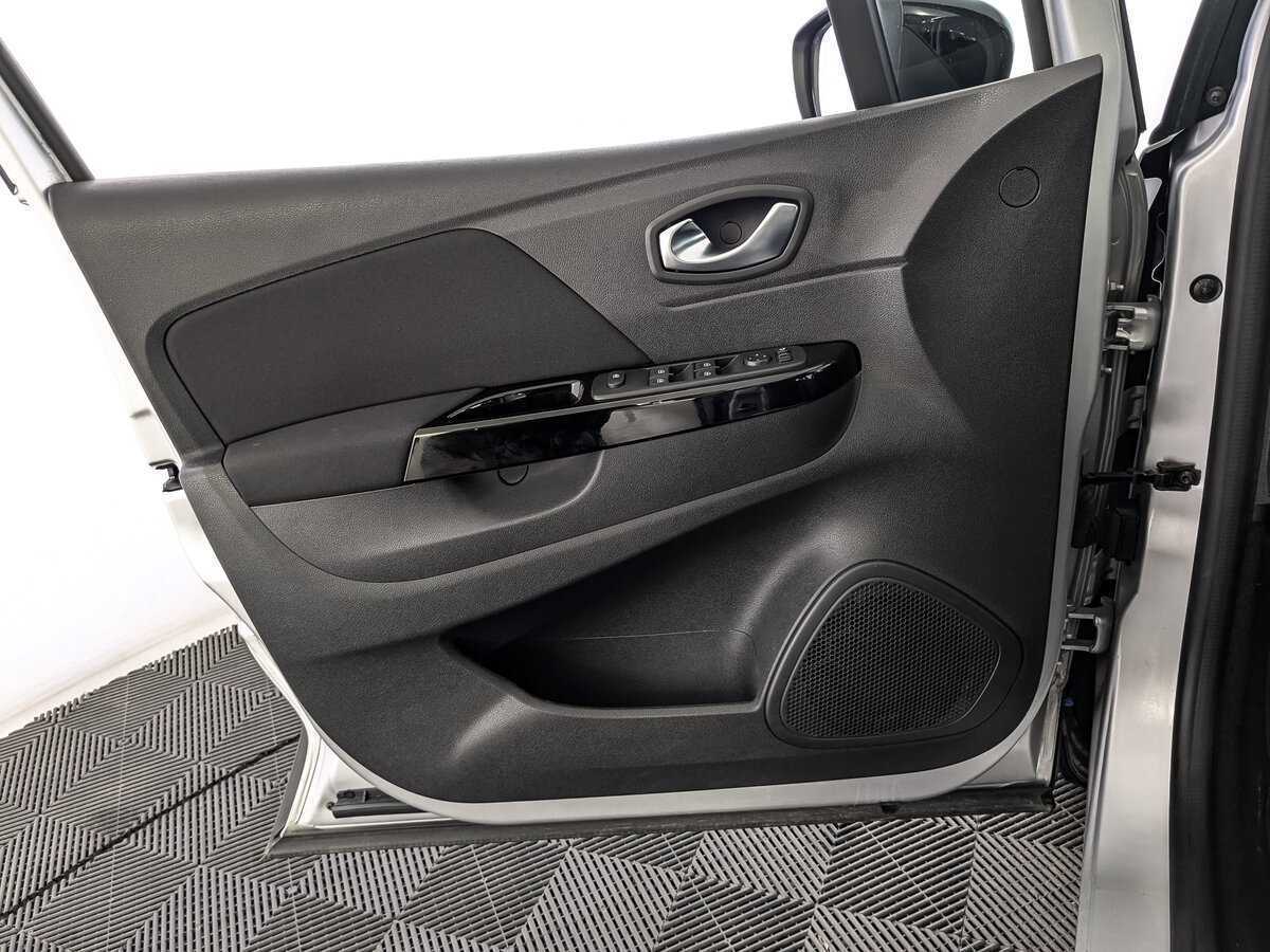 Renault Kaptur 2021 года с пробегом. Фото: #18