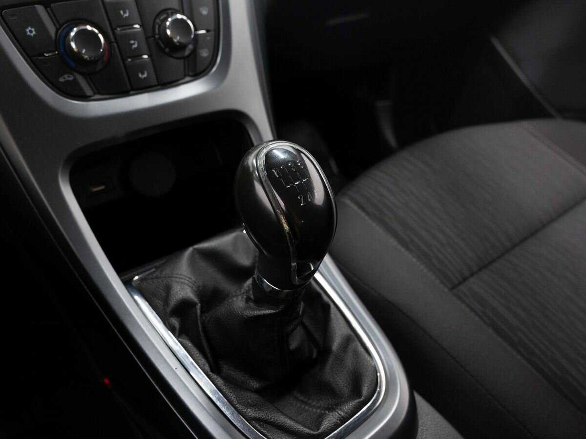 Opel Astra 2012 года с пробегом. Фото: #20