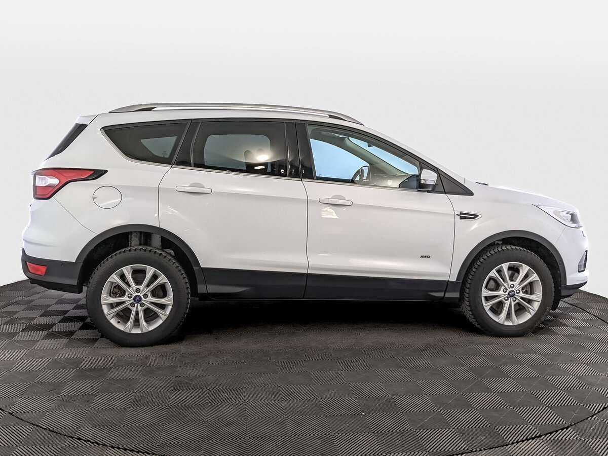 Ford Kuga 2018 года с пробегом. Фото: #3