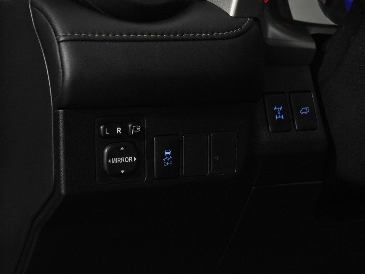 Toyota RAV4 2015 года с пробегом. Фото: #9