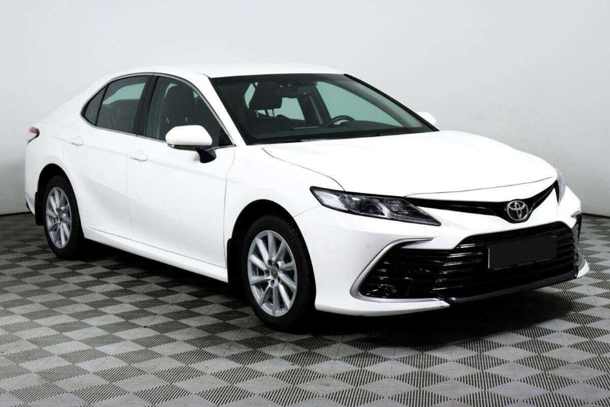 Toyota Camry 2021 года с пробегом. Фото: #2