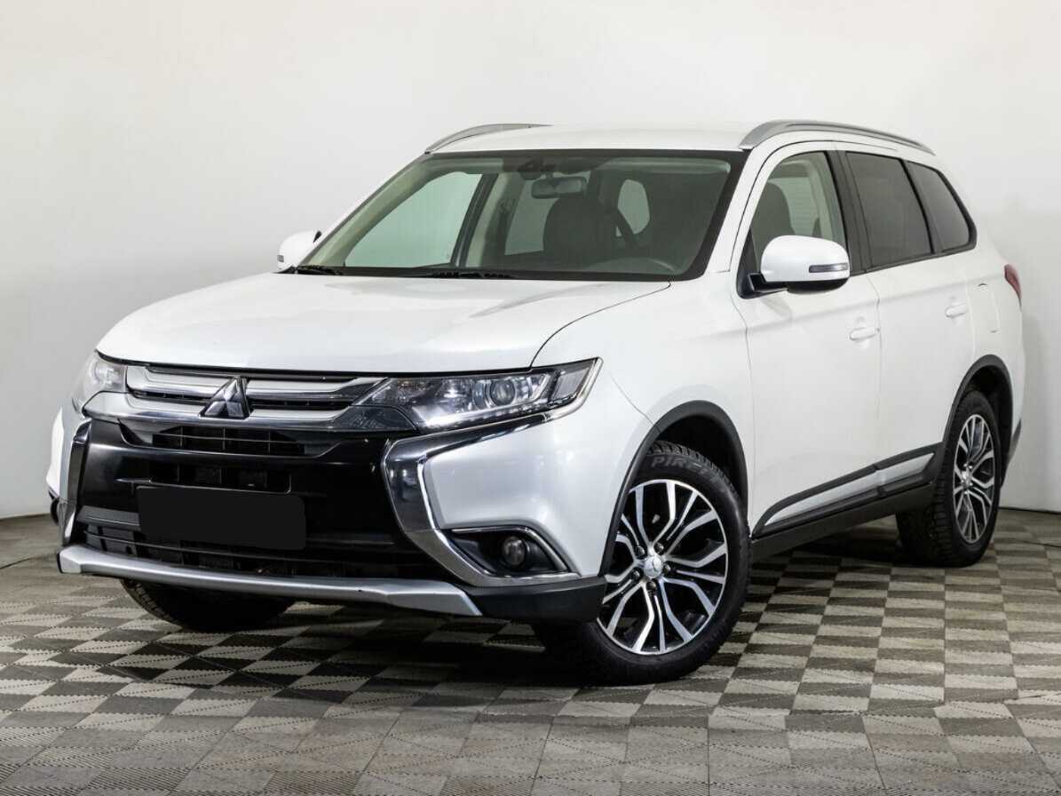 Mitsubishi Outlander 2018 года с пробегом. Посмотреть фото