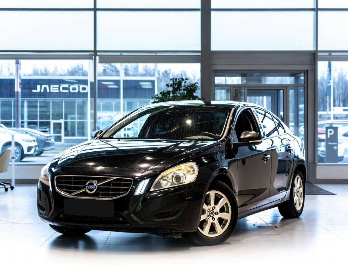 Volvo S60 2012 года с пробегом. Посмотреть фото