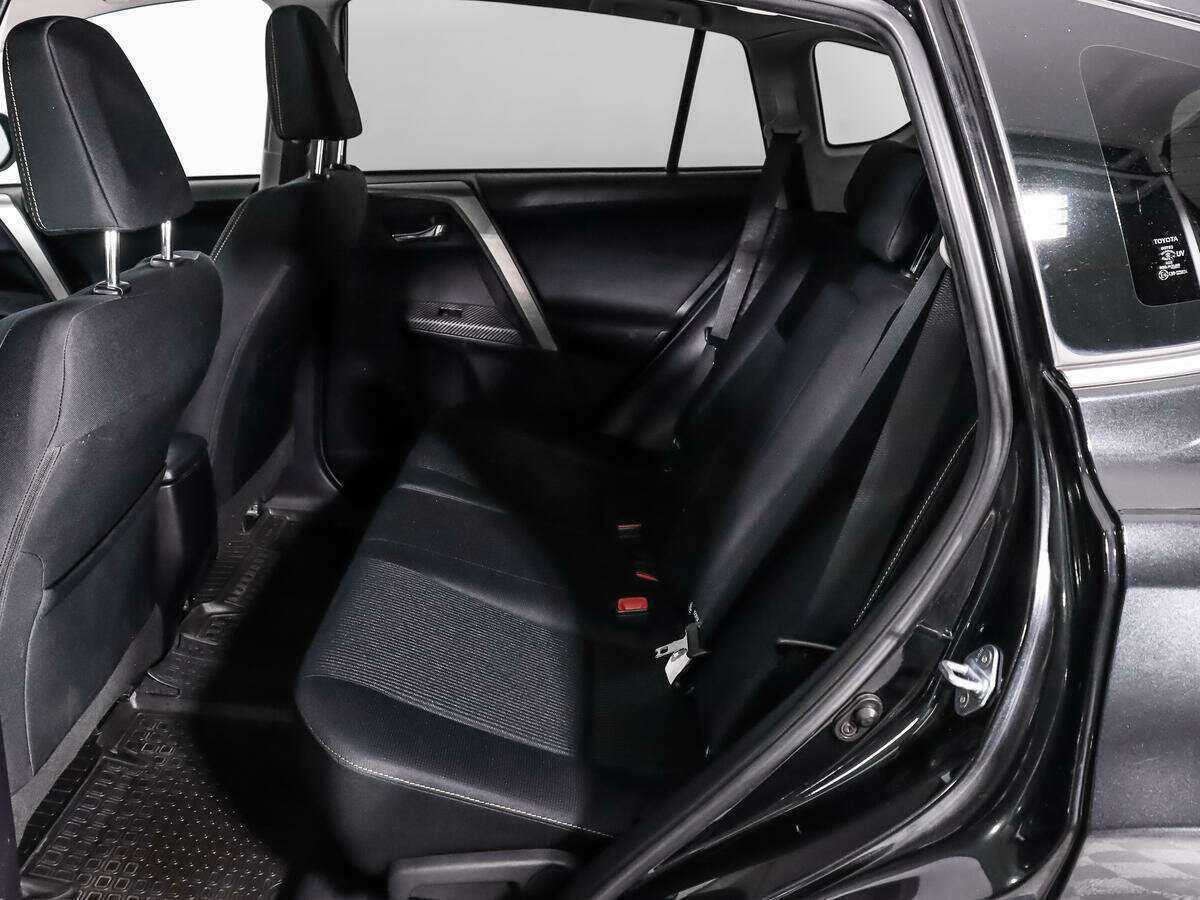 Toyota RAV4 2013 года с пробегом. Фото: #9