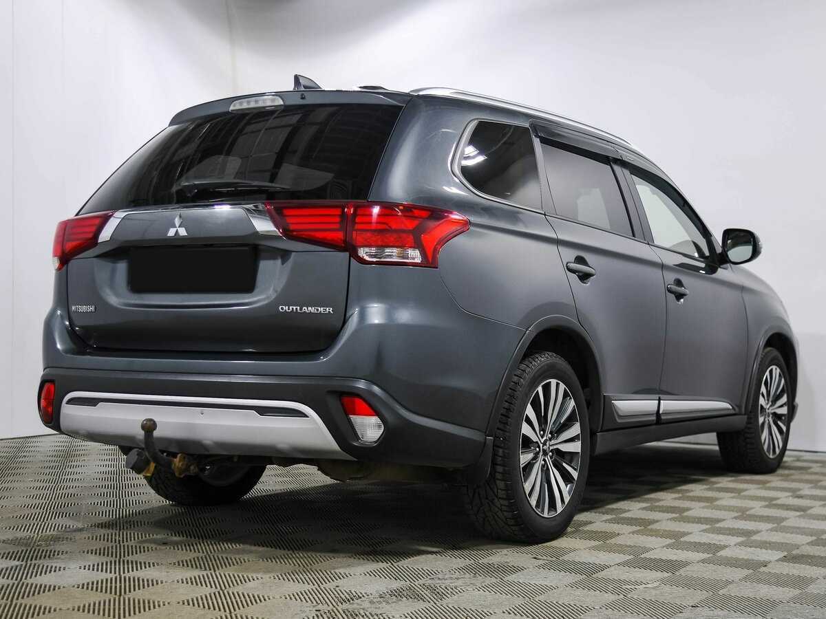 Mitsubishi Outlander 2018 года с пробегом. Фото: #3