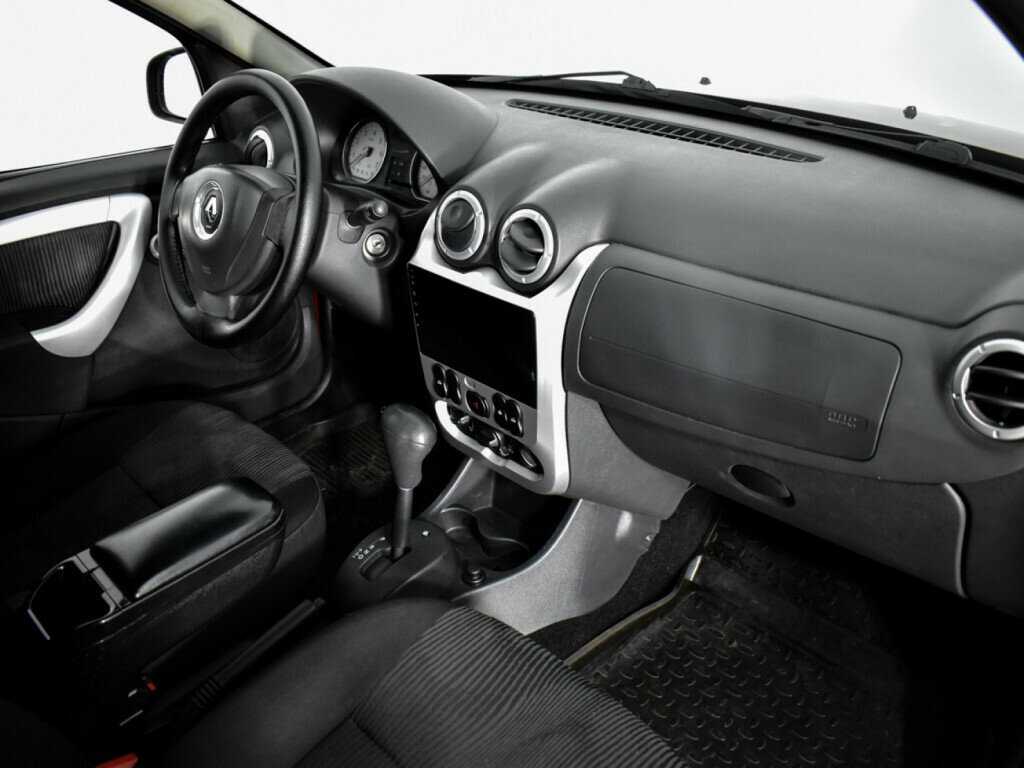 Renault Sandero 2012 года с пробегом. Фото: #10