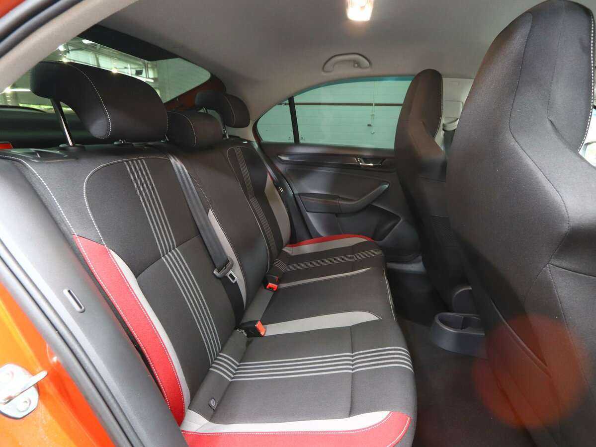 Skoda Rapid 2018 года с пробегом. Фото: #15