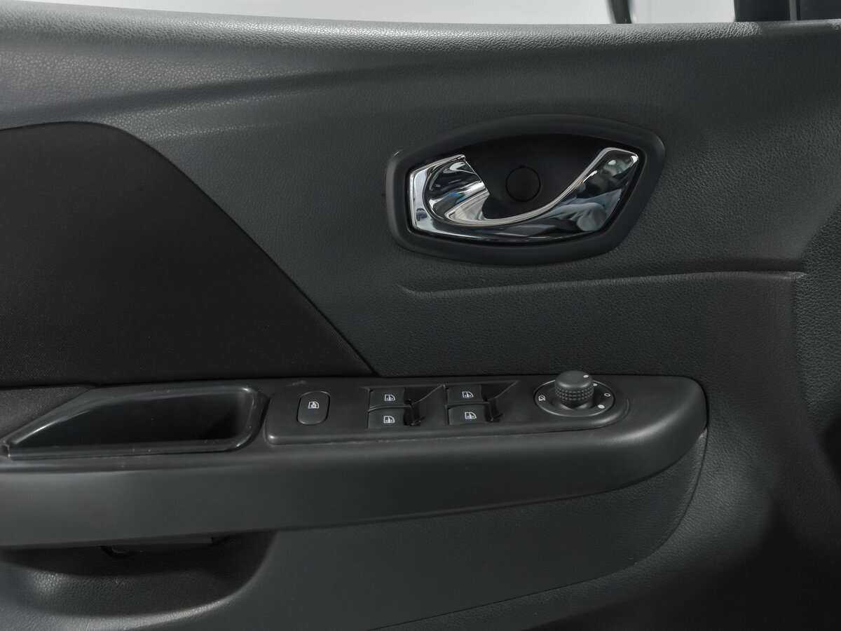 Renault Kaptur 2016 года с пробегом. Фото: #10