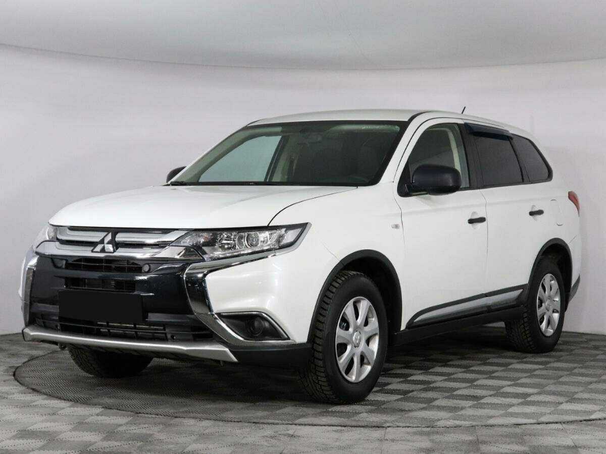 Mitsubishi Outlander 2015 года с пробегом. Посмотреть фото