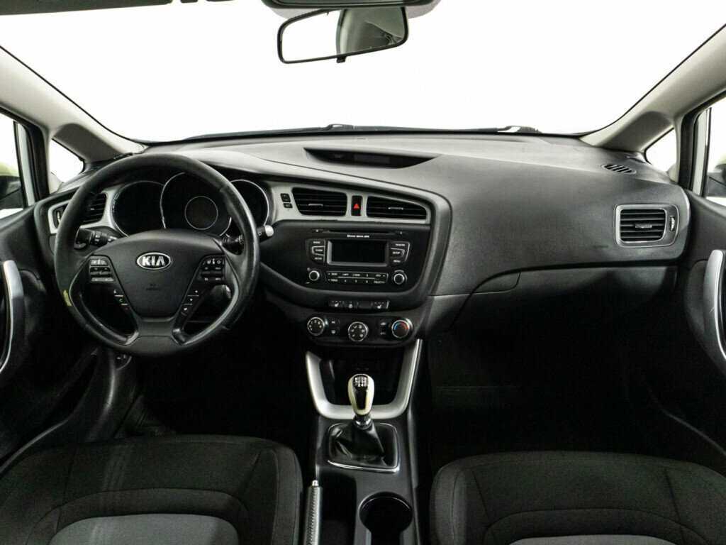 Kia Ceed 2012 года с пробегом. Фото: #12