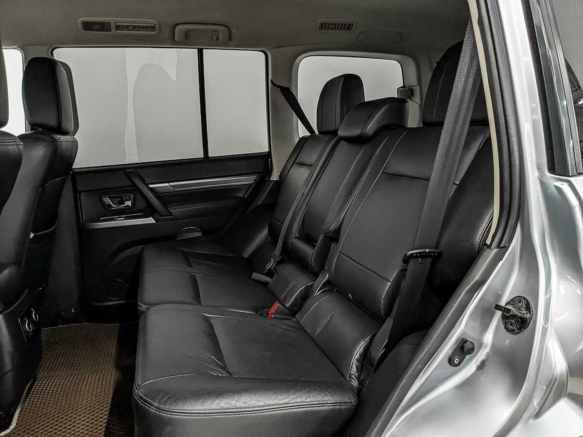 Mitsubishi Pajero 2014 года с пробегом. Фото: #17