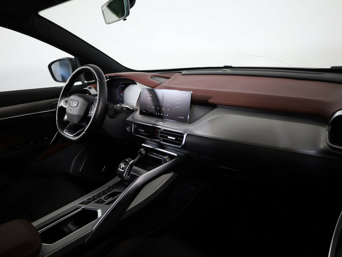 Geely Coolray 2022 года с пробегом. Фото: #10