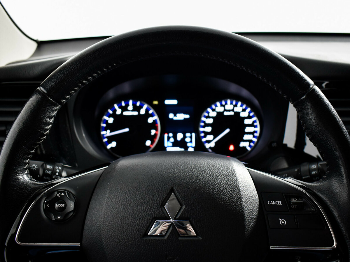 Mitsubishi Outlander 2018 года с пробегом. Фото: #11
