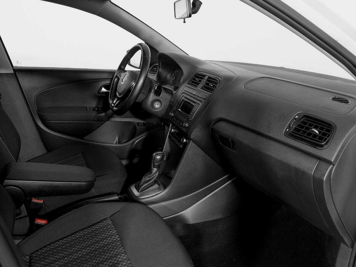 Volkswagen Polo 2017 года с пробегом. Фото: #8