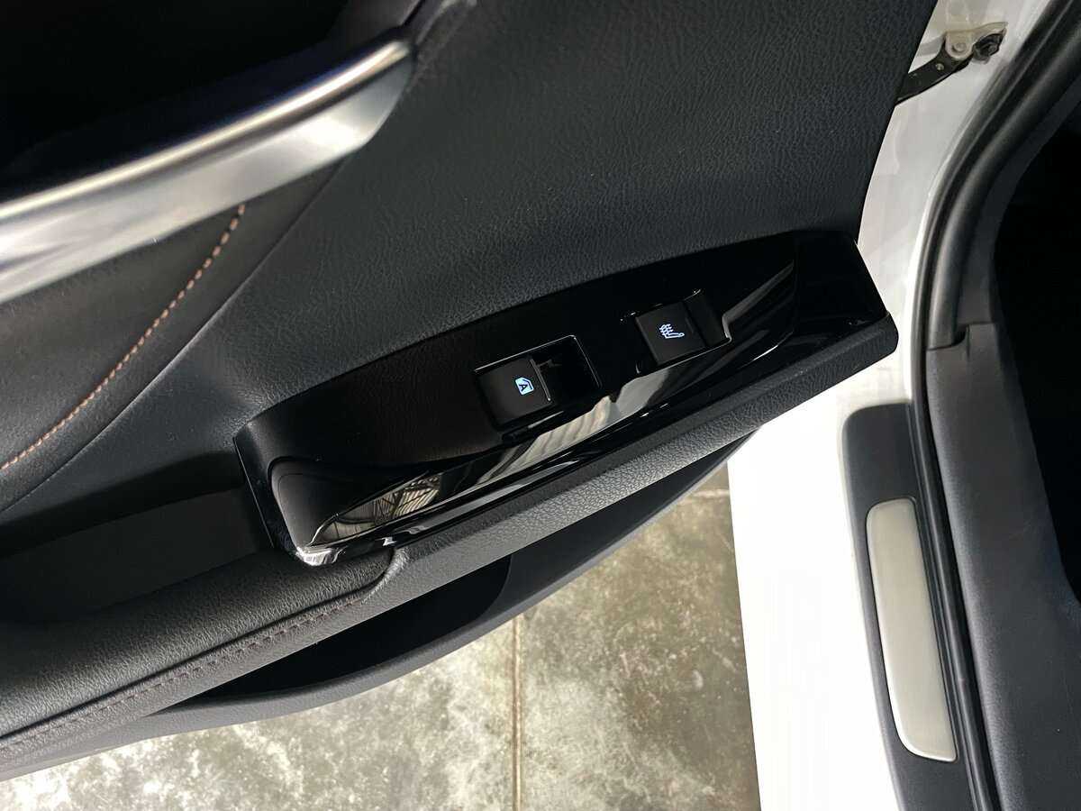 Toyota Camry 2018 года с пробегом. Фото: #23