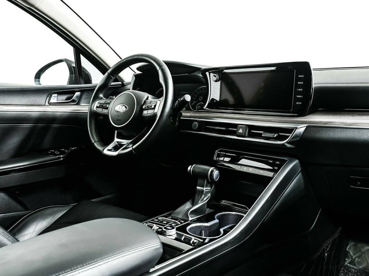 Kia K5 2021 года с пробегом. Фото: #8