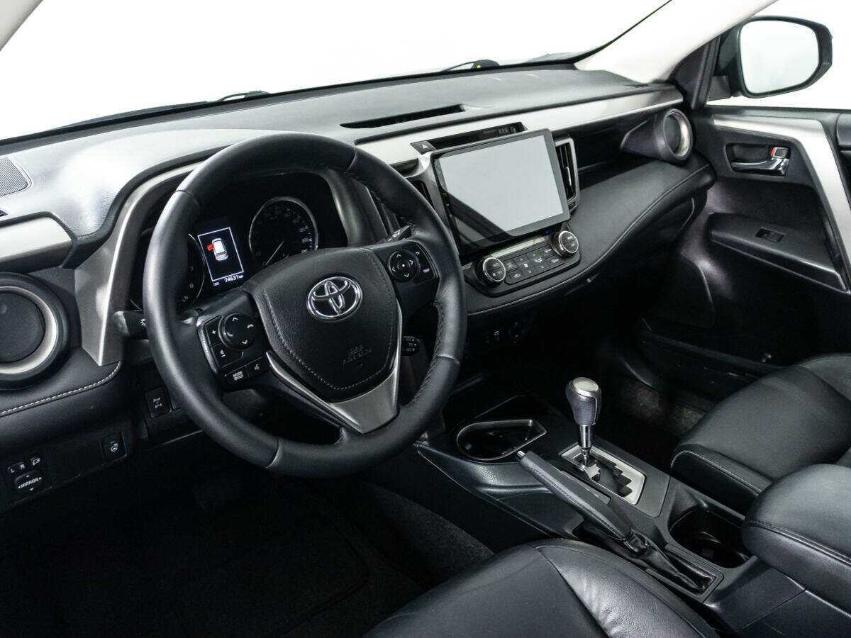 Toyota RAV4 2016 года с пробегом. Фото: #10