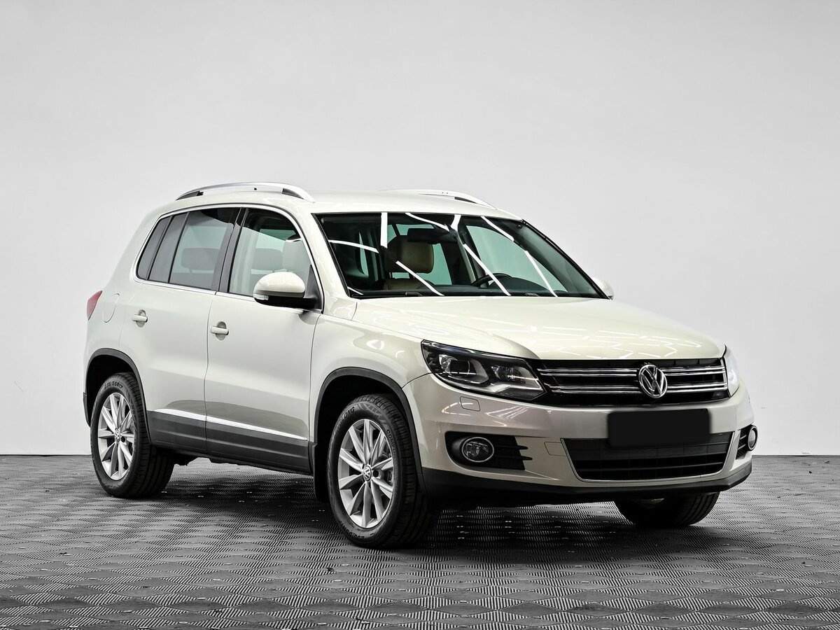 Volkswagen Tiguan 2012 года с пробегом. Фото: #1