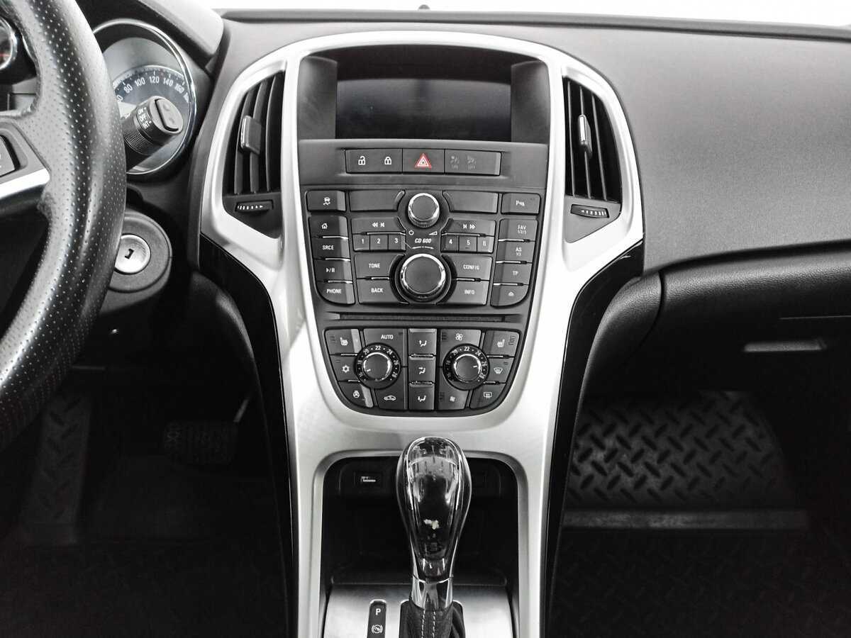 Opel Astra 2014 года с пробегом. Фото: #12