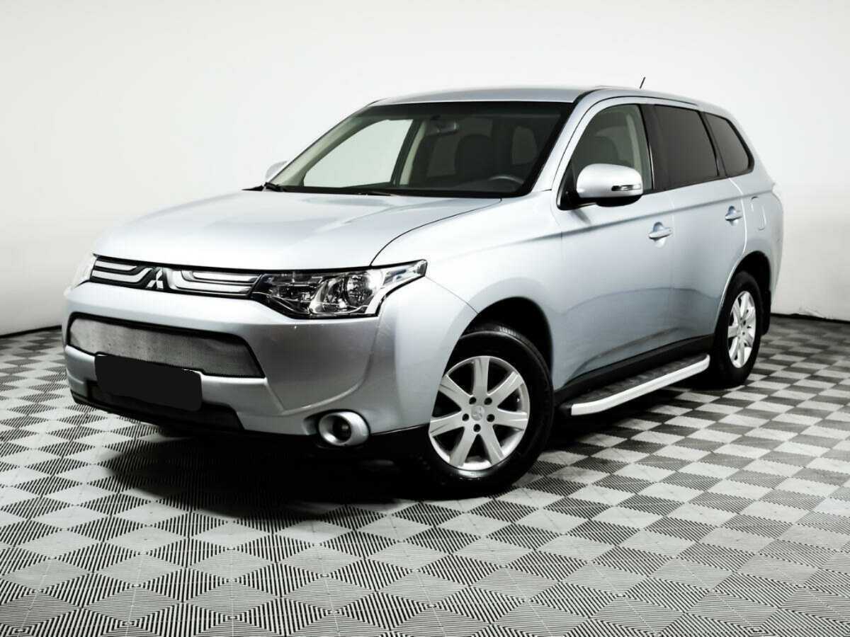 Mitsubishi Outlander 2013 года с пробегом. Посмотреть фото