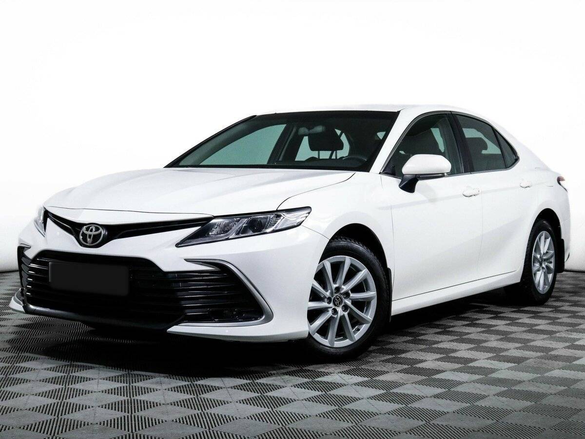 Toyota Camry 2021 года с пробегом. Посмотреть фото