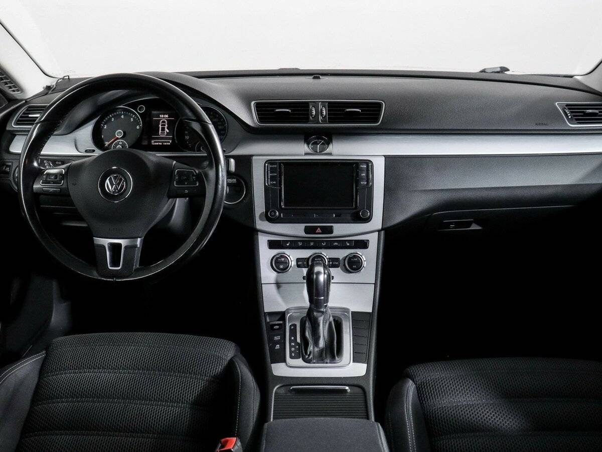 Volkswagen Passat CC 2013 года с пробегом. Фото: #9