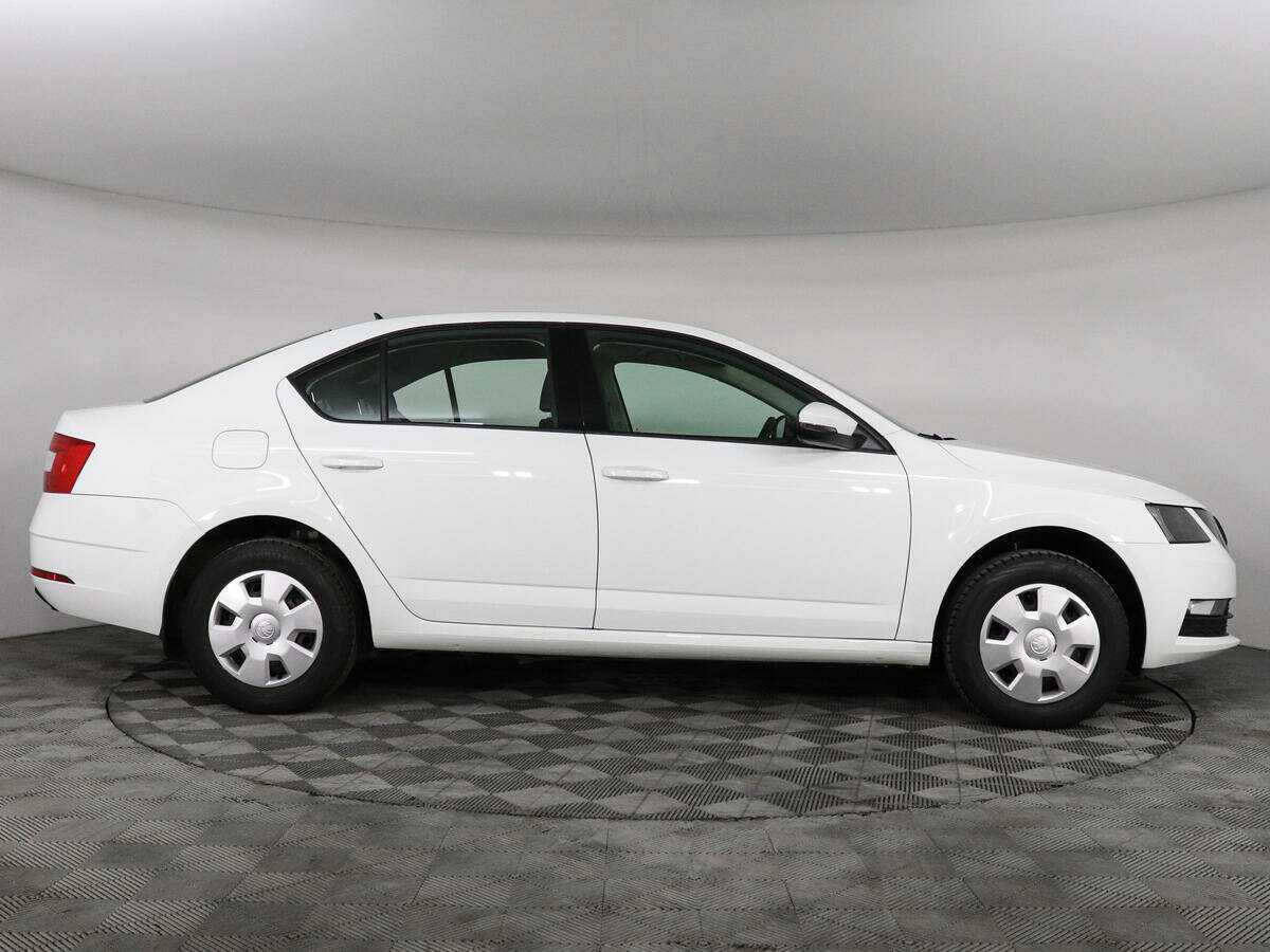 Skoda Octavia 2020 года с пробегом. Фото: #3