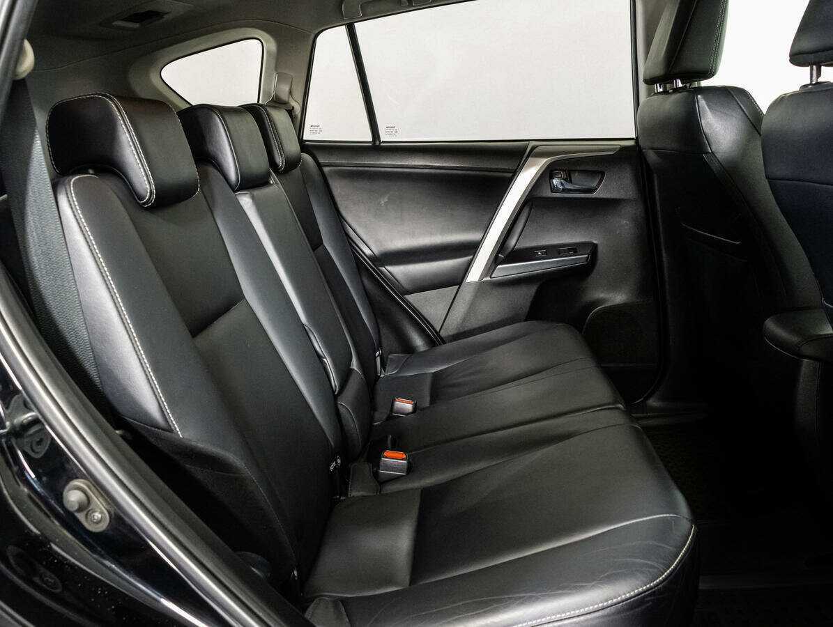 Toyota RAV4 2016 года с пробегом. Фото: #9