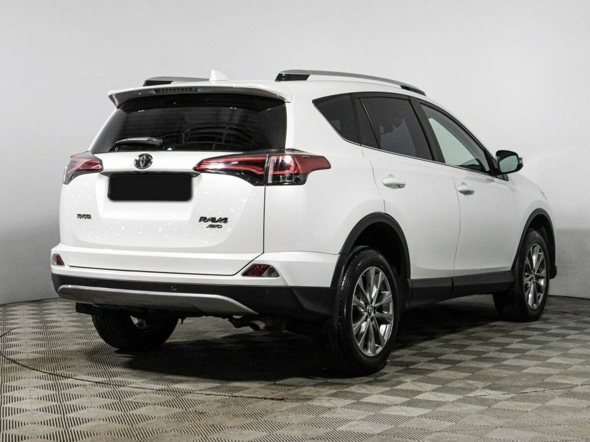 Toyota RAV4 2018 года с пробегом. Фото: #4