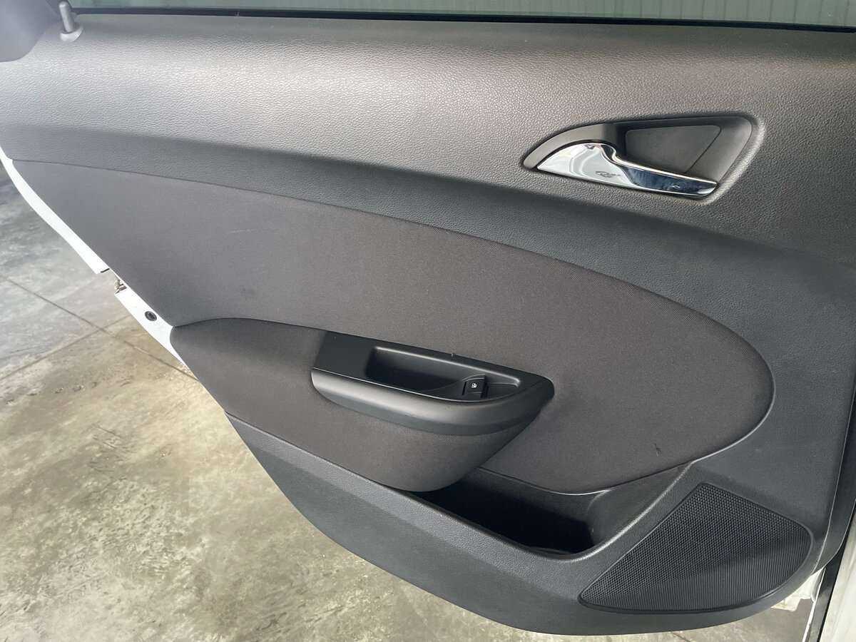 Opel Astra 2012 года с пробегом. Фото: #20