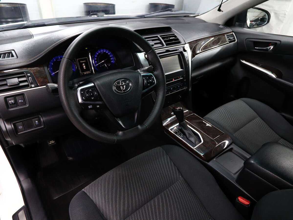 Toyota Camry 2016 года с пробегом. Фото: #7