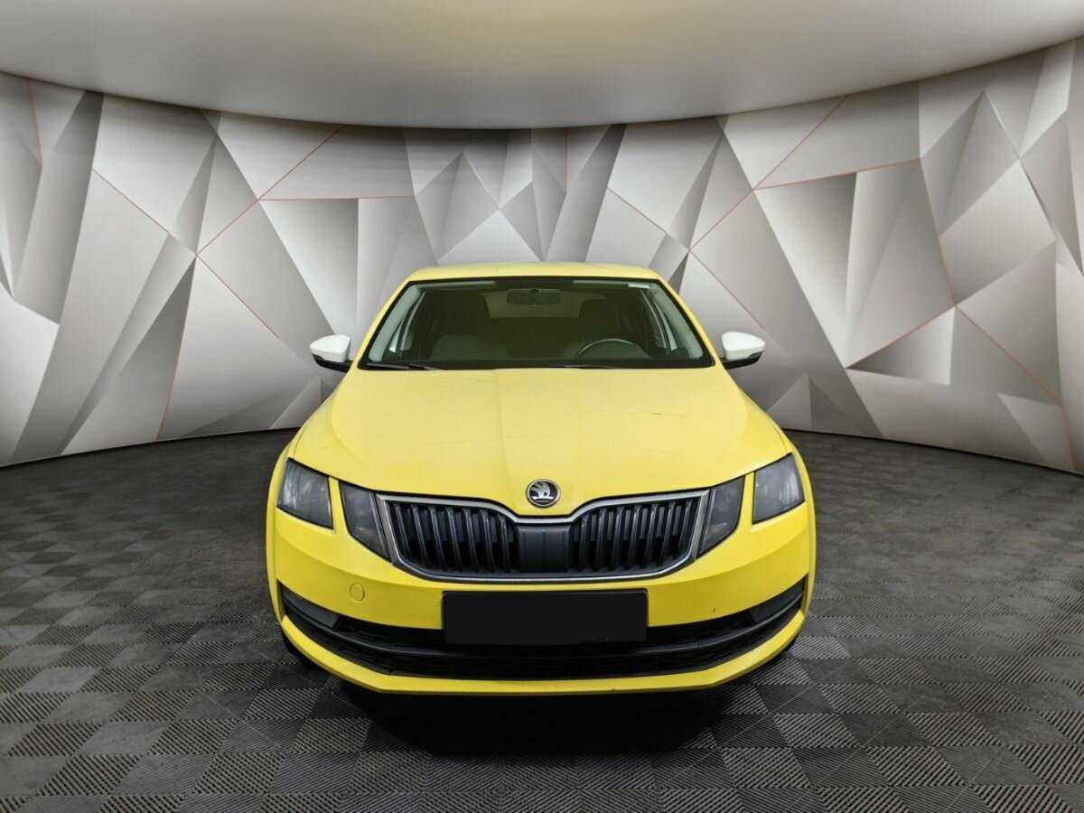 Skoda Octavia 2019 года с пробегом. Фото: #6