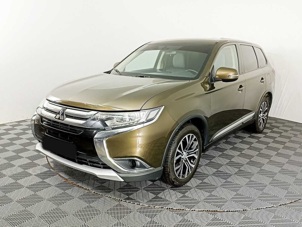 Mitsubishi Outlander 2018 года с пробегом. Посмотреть фото