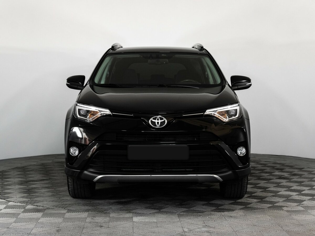 Toyota RAV4 2017 года с пробегом. Фото: #3