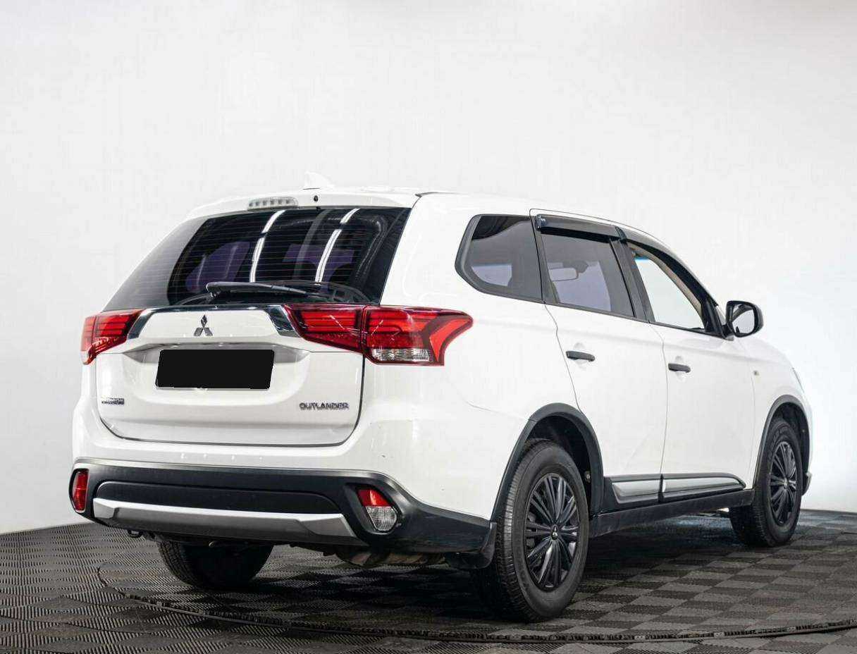 Mitsubishi Outlander 2018 года с пробегом. Фото: #5