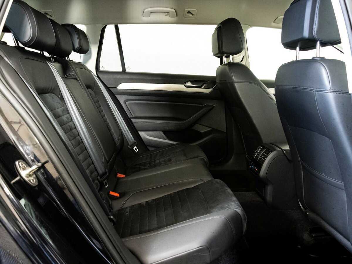 Volkswagen Passat 2018 года с пробегом. Фото: #18
