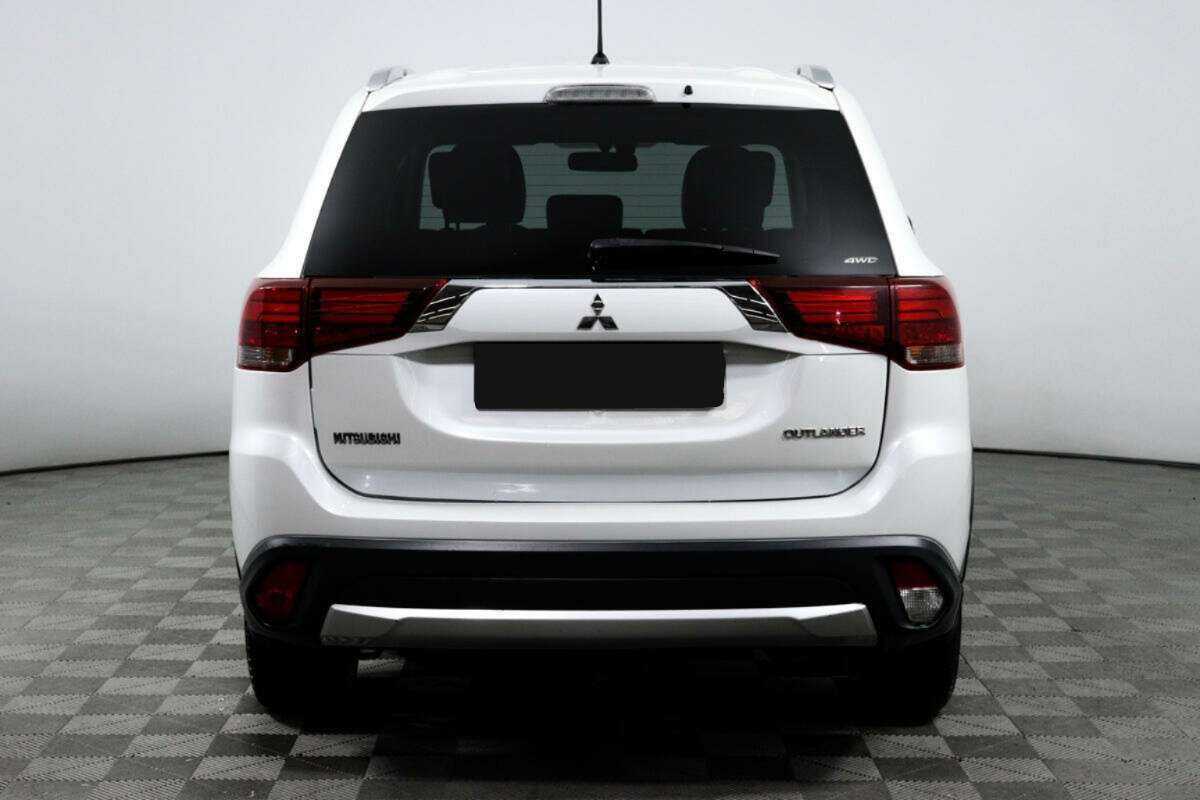 Mitsubishi Outlander 2015 года с пробегом. Фото: #5
