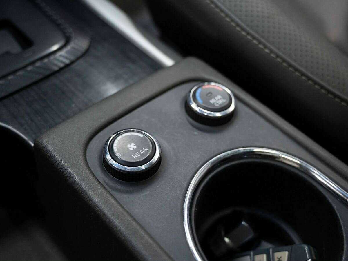 Nissan Pathfinder 2013 года с пробегом. Фото: #23