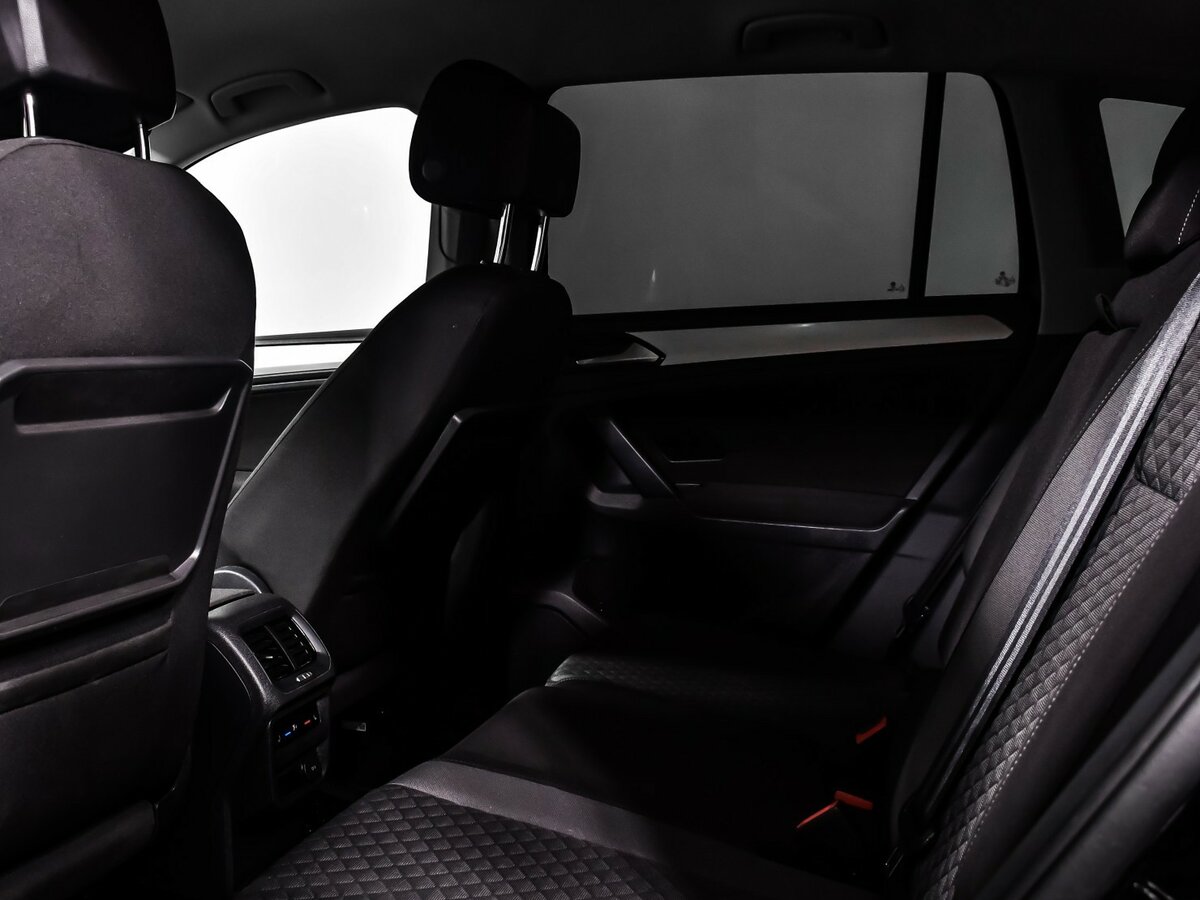Volkswagen Tiguan 2017 года с пробегом. Фото: #12
