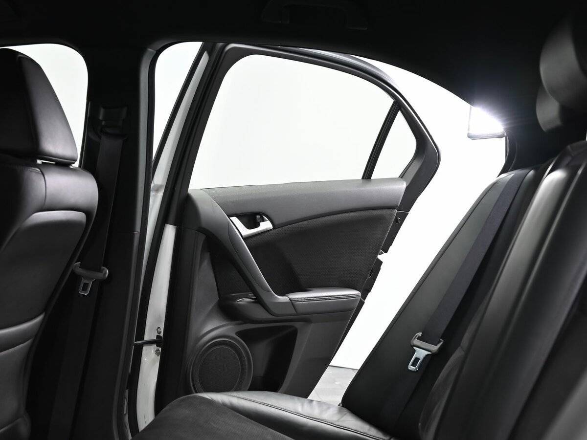 Honda Accord 2012 года с пробегом. Фото: #14