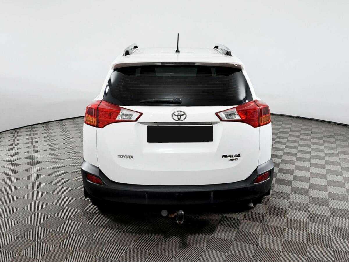 Toyota RAV4 2015 года с пробегом. Фото: #4