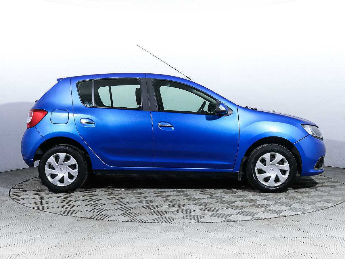 Renault Sandero 2016 года с пробегом. Фото: #2