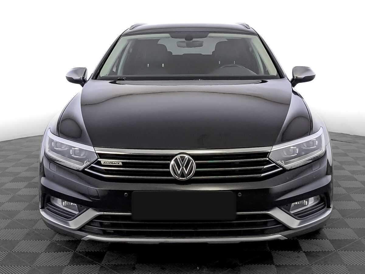 Volkswagen Passat 2018 года с пробегом. Фото: #1