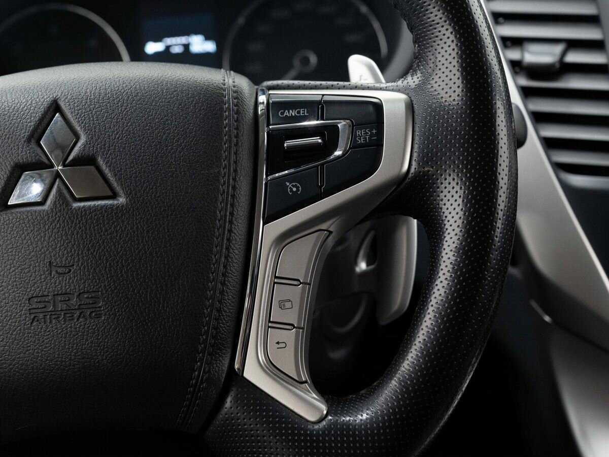 Mitsubishi Pajero Sport 2017 года с пробегом. Фото: #15