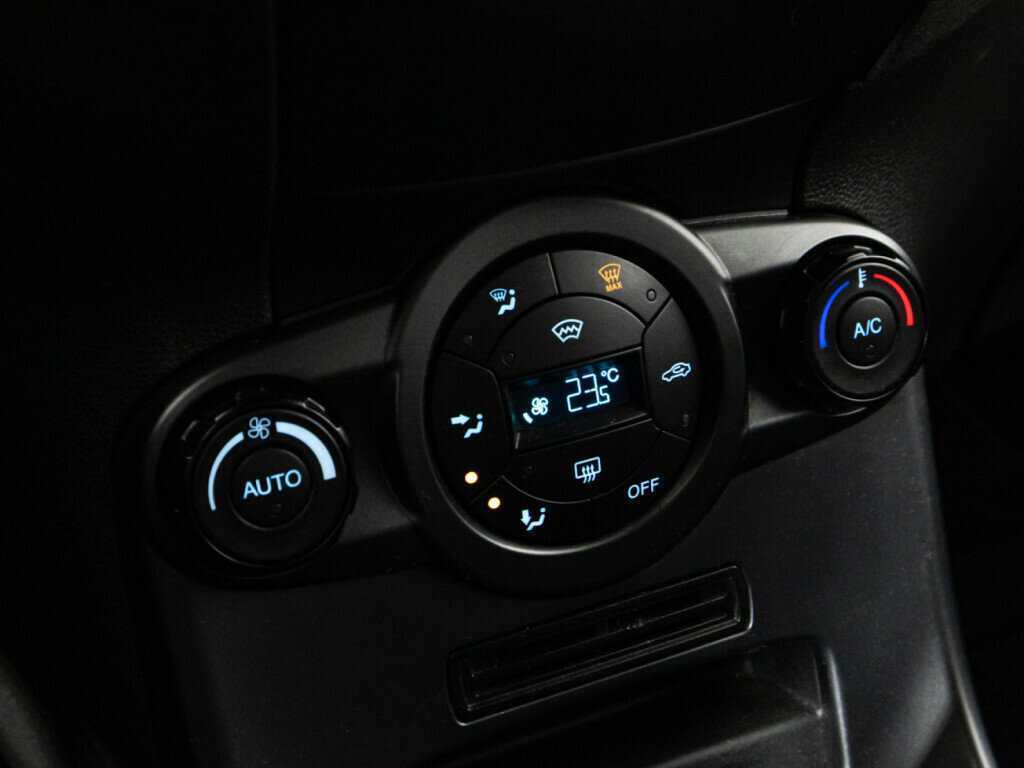 Ford Fiesta 2015 года с пробегом. Фото: #14