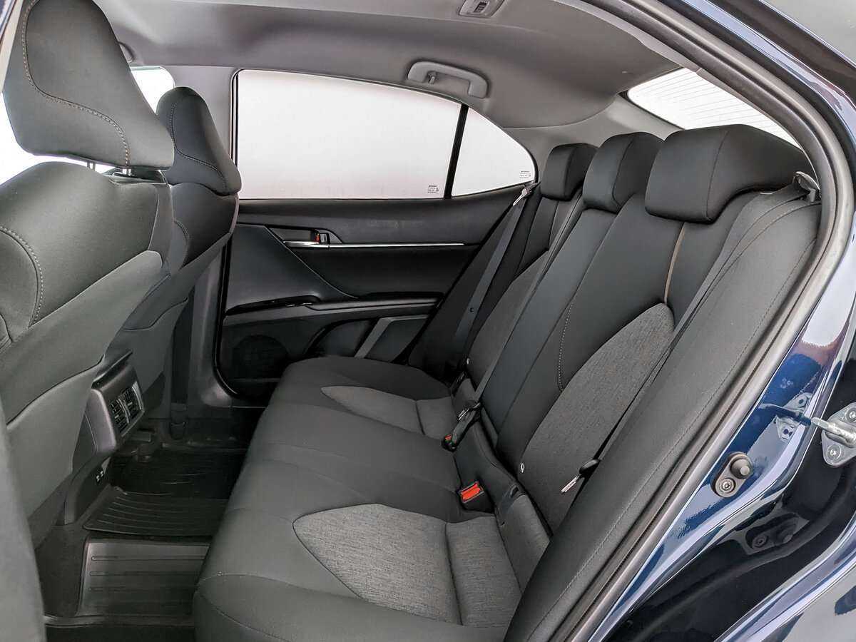 Toyota Camry 2020 года с пробегом. Фото: #9