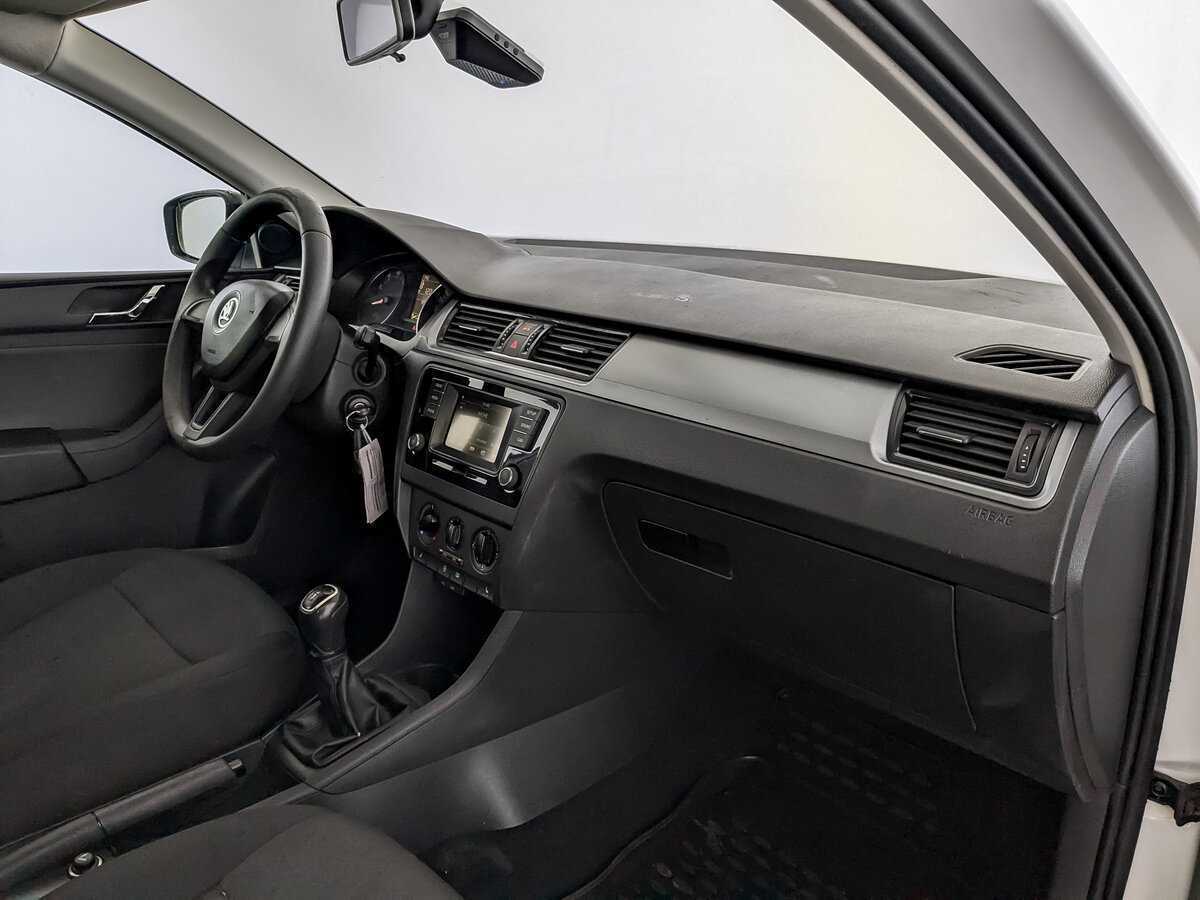 Skoda Rapid 2017 года с пробегом. Фото: #10